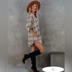 Vici Aakaa Tucker Cotton Blend Pocketed Plaid Button Down Tunic